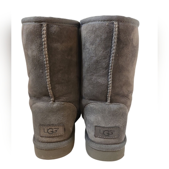 Uggs Classic Short Gray Boots Size 8 - Picture 4 of 9